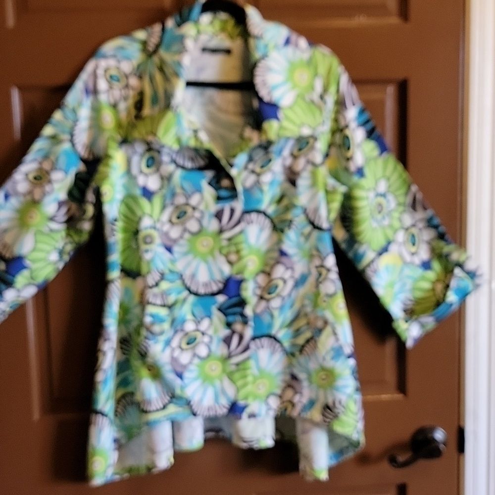 For Cynthia-Linen/Viscose large collared 3/4 sleeved print jkt. Medium.